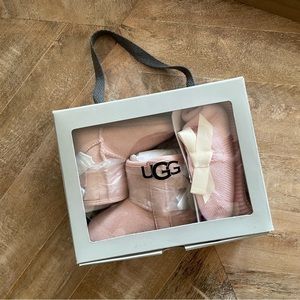 UGG Jesse Bow II Suede Boots w/ Beanie Hat